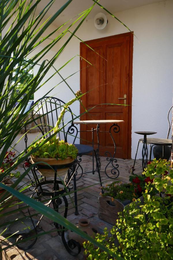 Apartmán House Of Lovra Kneževi Vinogradi Exteriér fotografie
